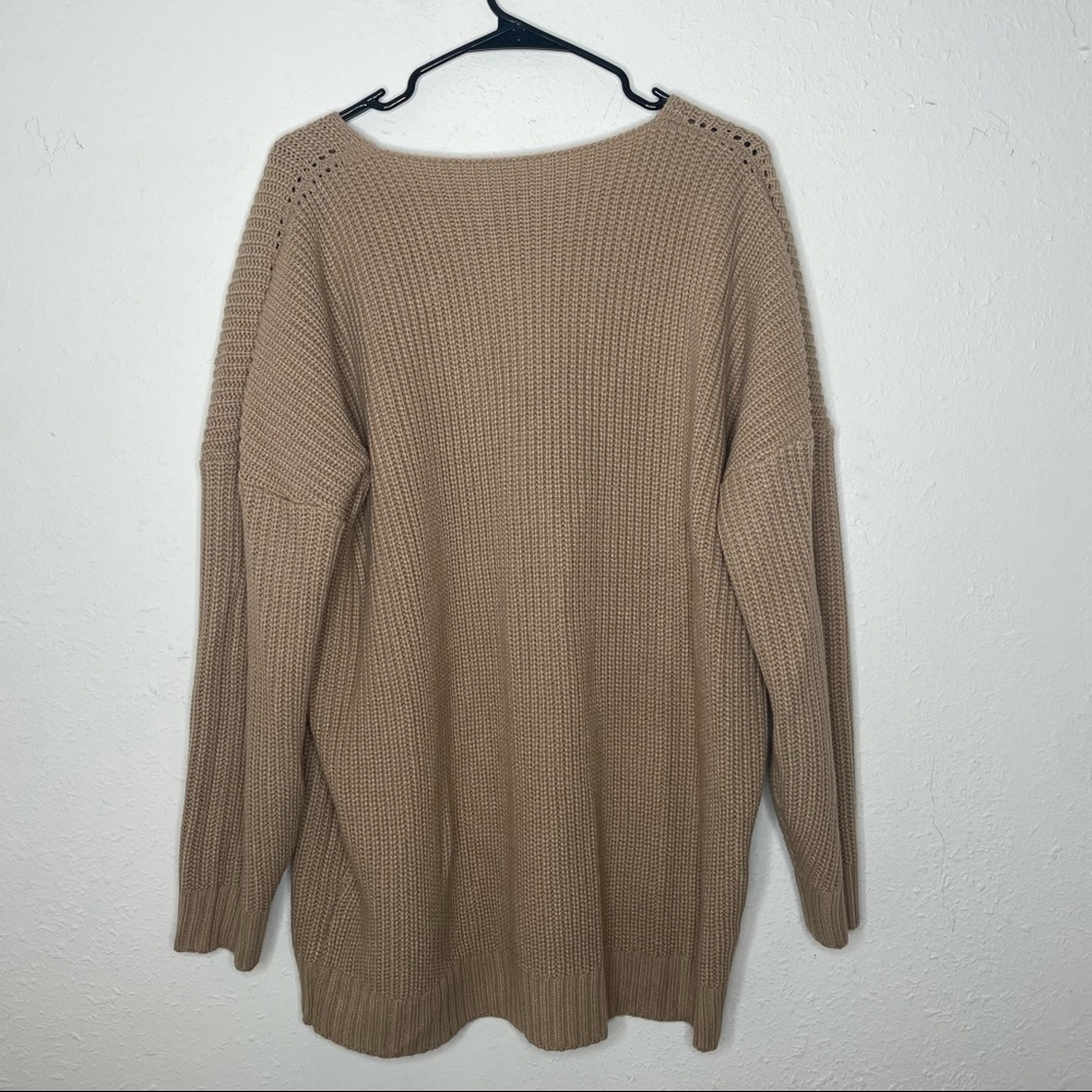 OVERSIZED SWEATER